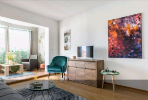 Horizon luxury apartment green terrace